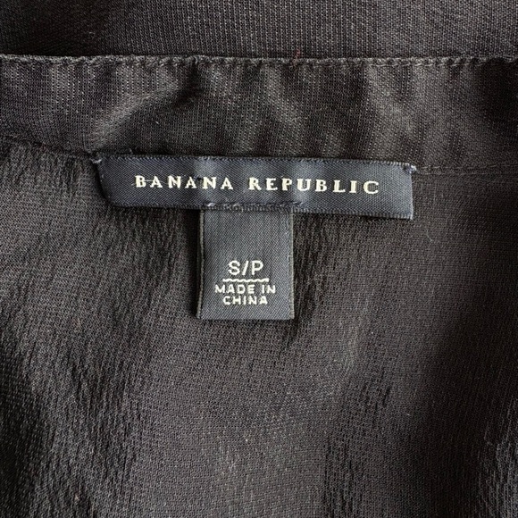 Banana Republic Silk Blouse | Size Small - Picture 7 of 8